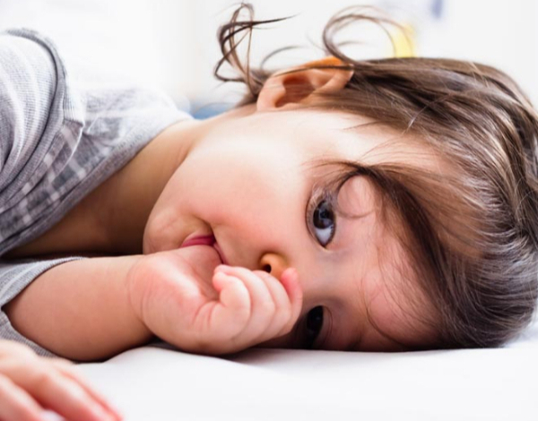 Vorbeugung von Kieferfehlstellungen bei Babys und Kindern